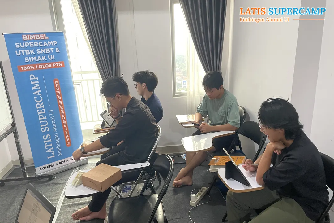 gambar galeri kegiatan bimbel SIMAK UI karantina latis supercamp
