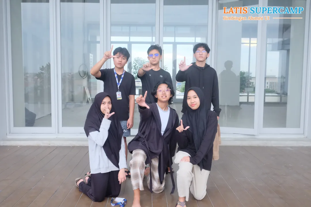 gambar galeri kegiatan bimbel SIMAK UI karantina latis supercamp