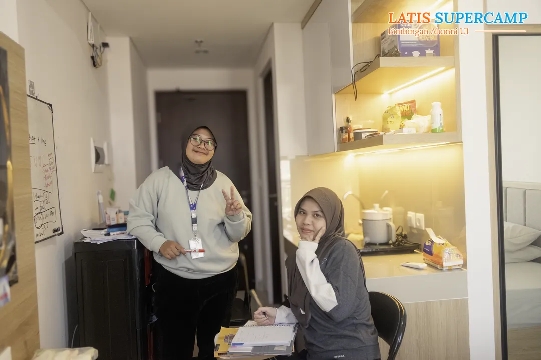 gambar galeri kegiatan bimbel SIMAK UI karantina latis supercamp