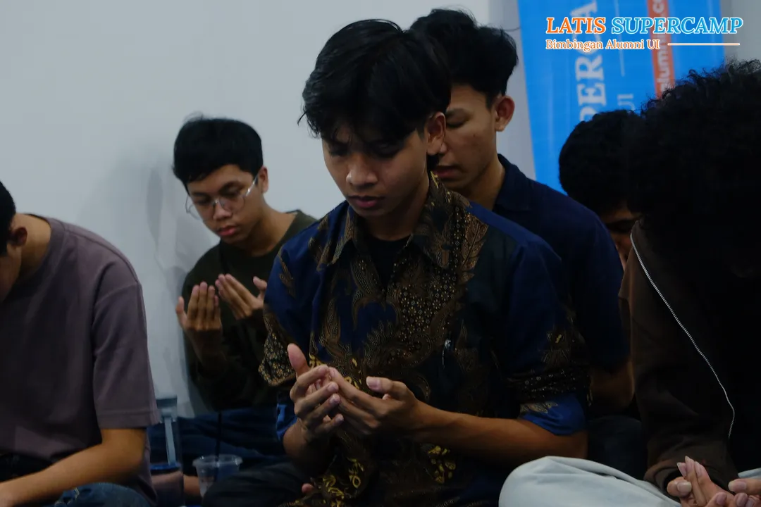 gambar galeri kegiatan bimbel UTBK SNBT karantina latis supercamp