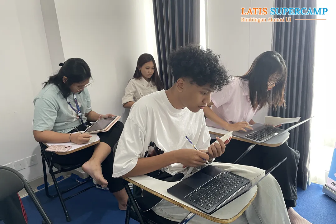 gambar galeri kegiatan bimbel UTBK SNBT karantina latis supercamp